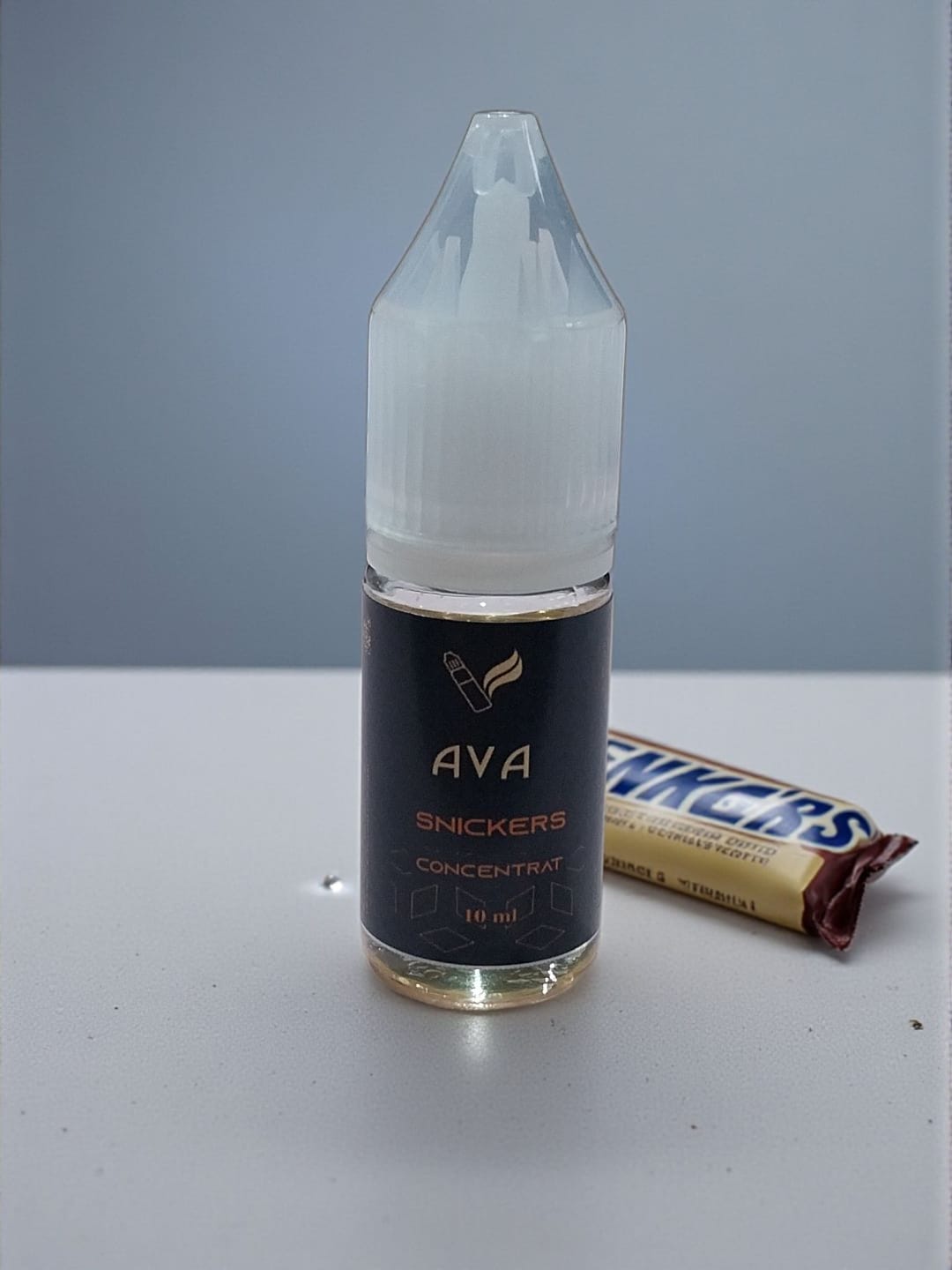 Descoperă aroma concentrată AVA de Snickers – combinația irezistibilă de ciocolată, caramel și alune prăjite