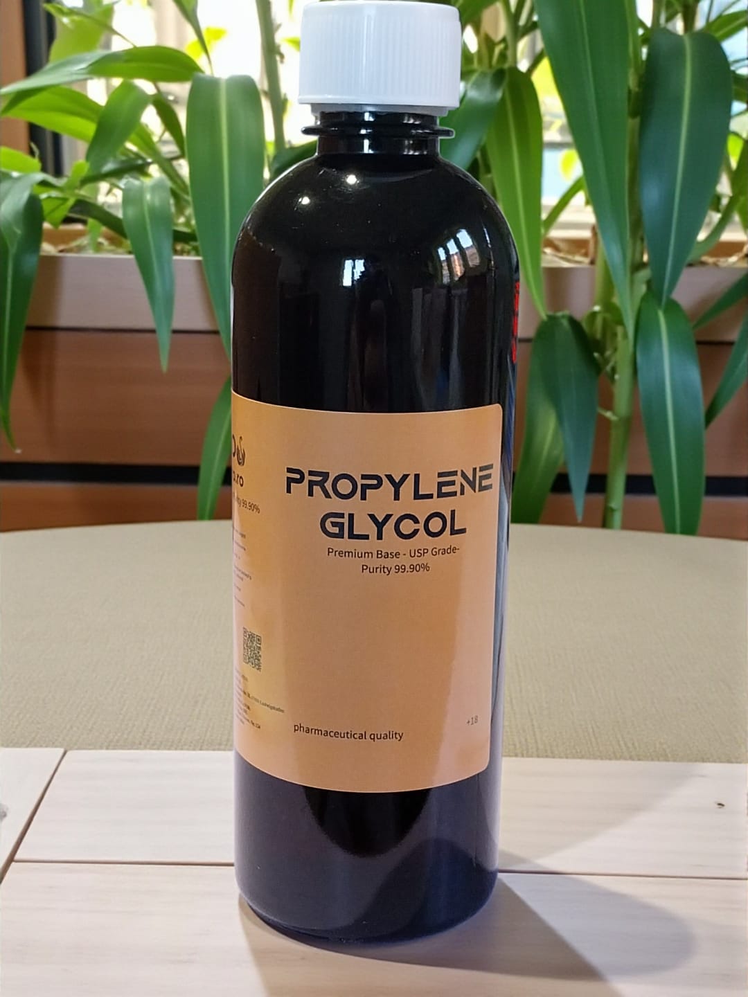 ✔️ Calitate USP (United States Pharmacopeia)
✔️ Producător de top: BASF SE – Germania
✔️ Lichid clar, incolor, fără miros
✔️ Puritate ridicată: 99,90%
✔️ Ambalat în condiții sigure și controlate
Disponibil în mai multe variante de ambalare, pentru a se potrivi nevoilor tale:
100 ml/500 ml/1 L/Pachet promo: 1 L + 1 L