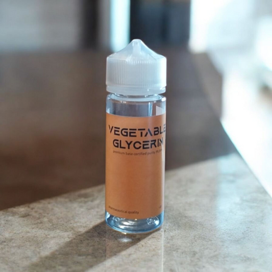 Glicerina vegetală premium, Kosher și Pharma Grade, cod G995E, cu puritate ridicată, este alegerea ideală pentru industria farmaceutică, cosmetică și alimentară. Această bază naturală oferă hidratare excelentă, textură fină și siguranță în utilizare, fiind compatibilă cu diverse formulări profesionale.